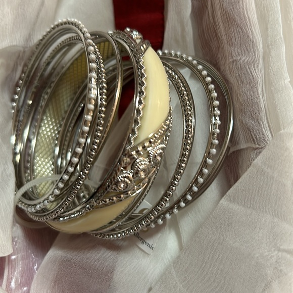 Beautiful 10 pieces Bangles Set Indian Style - Picture 2 of 3